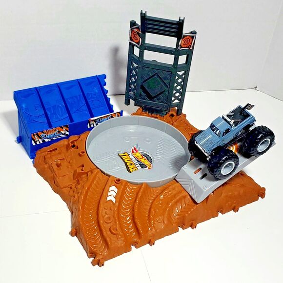 Hot Wheels Tiger Shark Arena Smashers + '68 Chevy Monster Truck Bundle Lot - Picture 1 of 13